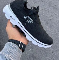اسکیچرز همراه